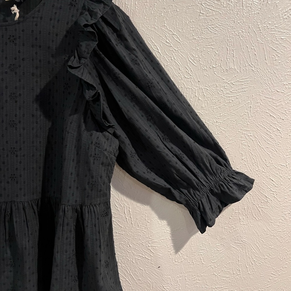 NEW Universal Thread Black Ruffle Blouse - Picture 3 of 14